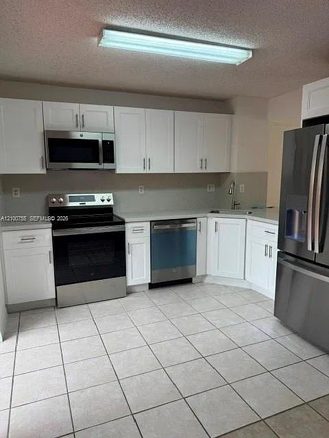Dadeland Cove Sec 2 — Photo 2