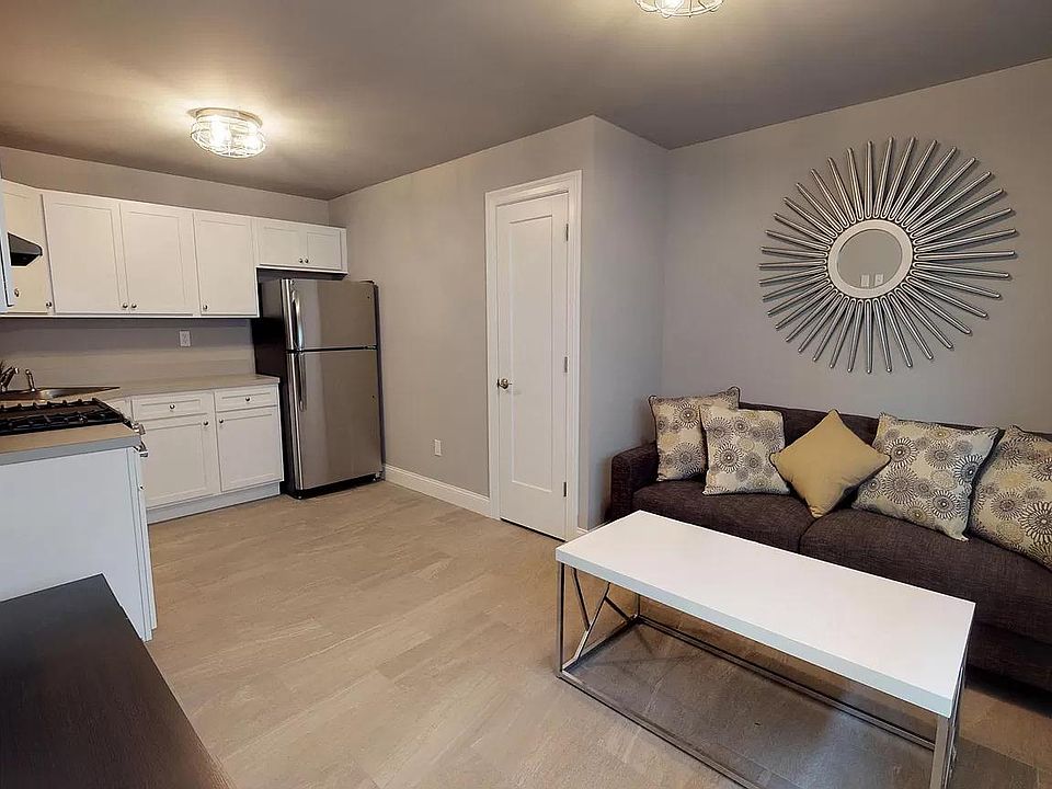 kitchen/living room