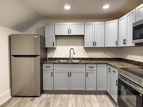 4th image of 43 Hudson St #2