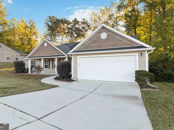 2108 Crown Park Dr, Winder, GA 30680