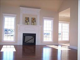 4th image of 3621 Genoa Dr