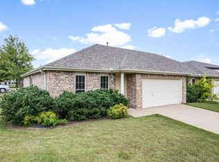 1204 W Jackson Ct, Broken Arrow, OK 74012