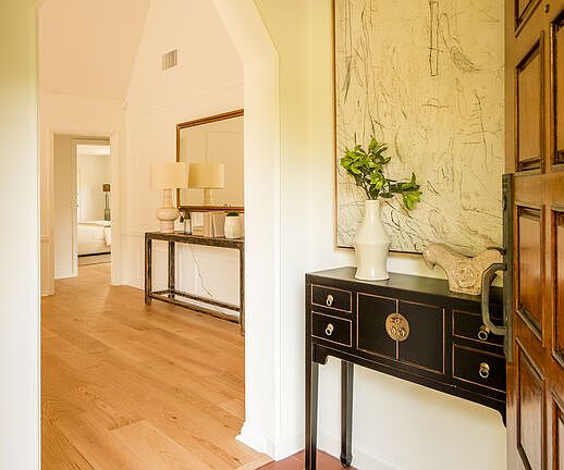 4th image of 102 N Laurel Ave