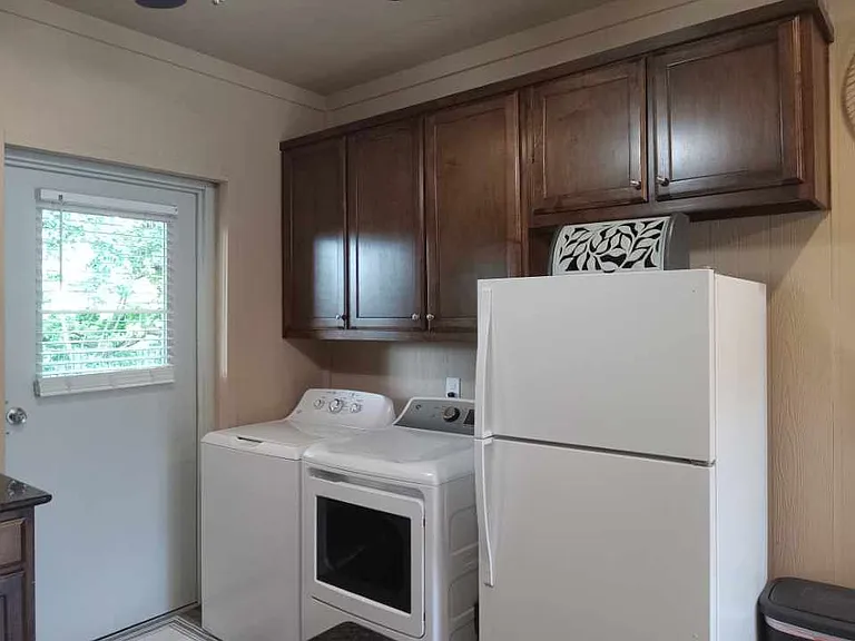 333 S River Rd — Photo 8