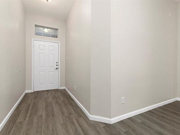 3rd image of 20030 Wrights Crossing St