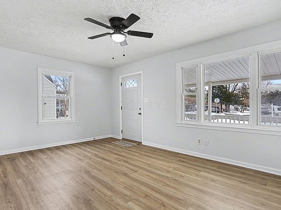 4th image of 3001 Woodland Ave