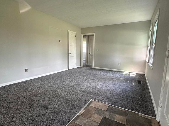 3rd image of 2050 S Hadley Rd