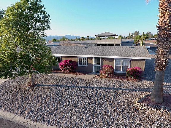 3rd image of 2557 E Curtis Way