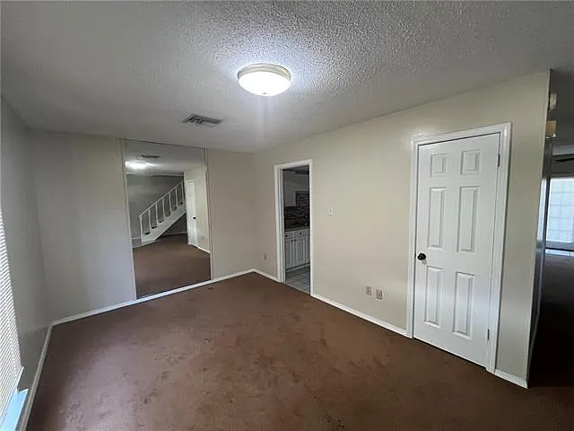 2321 Oxford Pl — Photo 6