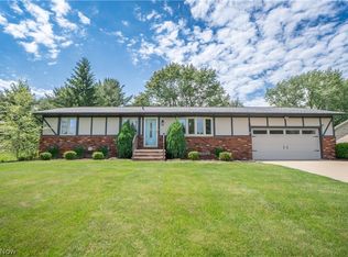 5251 Tanglewood Dr NE, Louisville, OH 44641