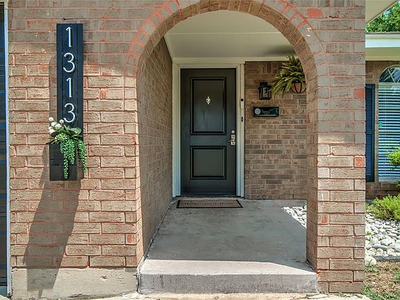 5th image of 1313 Keystone Ln