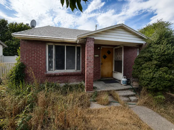 214 S 4th St, Tooele, UT 84074