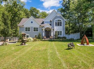 6 Edgewood Dr, Rye Brook, NY 10573