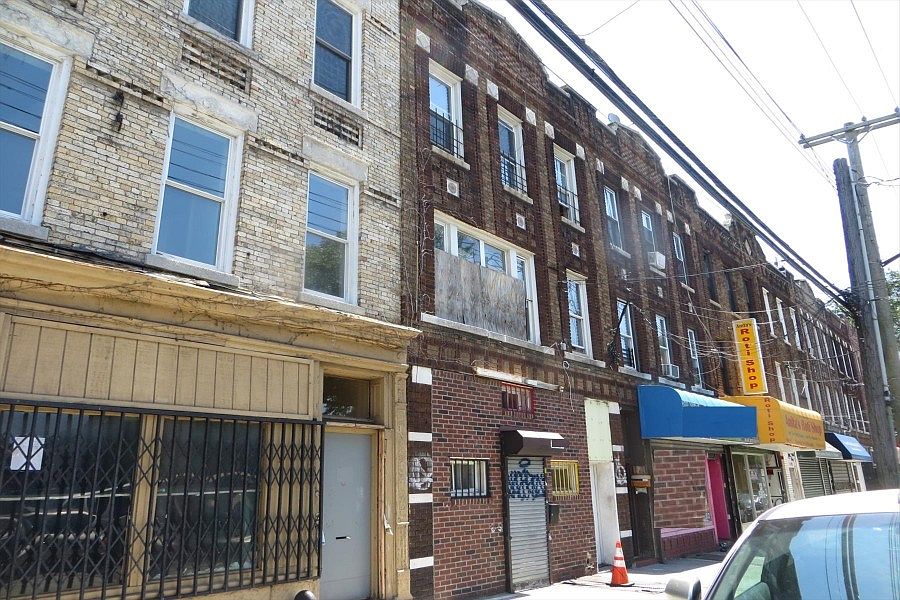 2nd image of 10609 Guy R Brewer Blvd