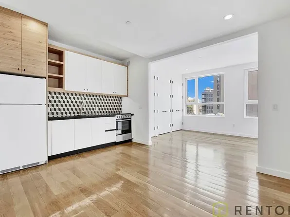 1875 Atlantic Avenue image 2 of 15