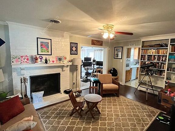 5th image of 1901 Sweetwater Ln