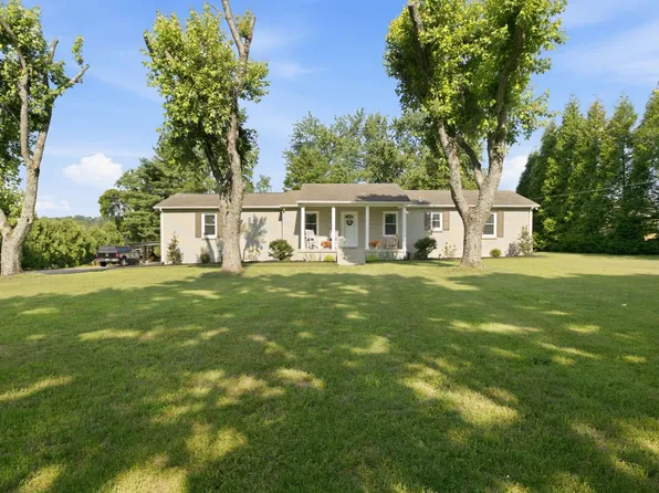 2613 Country Haven Dr, Thompsons Station, TN 37179