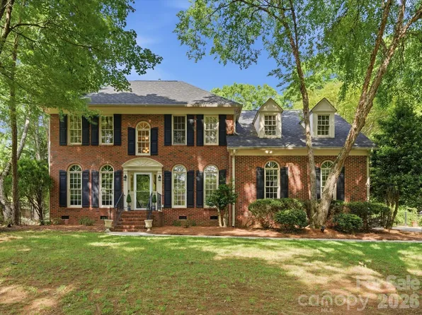 12505 Abbotsbury Ct, Charlotte, NC 28277
