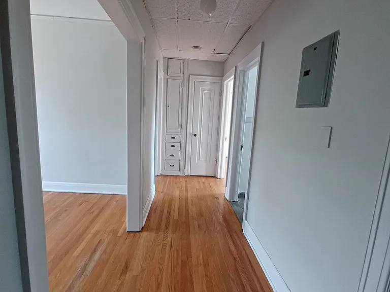 625 Argyle Rd — Photo 5