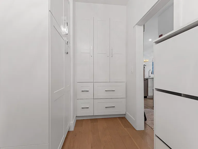 923 15th Ave SW #407 — Photo 21