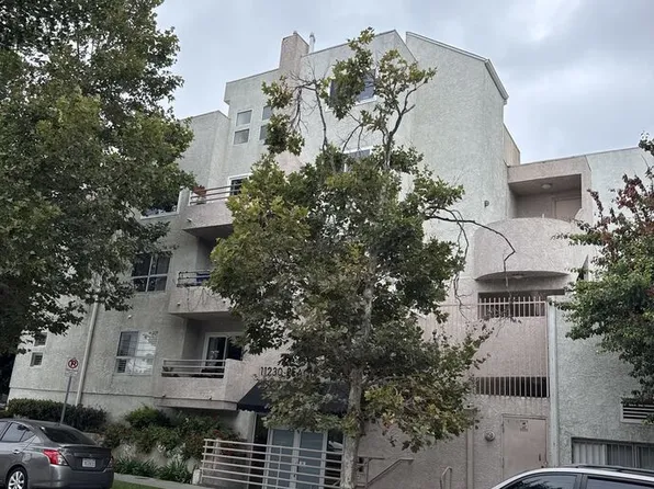 11230 Peach Grove St APT 208, North Hollywood, CA 91601