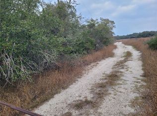 171 Akin Ln, Rockport, TX 78382