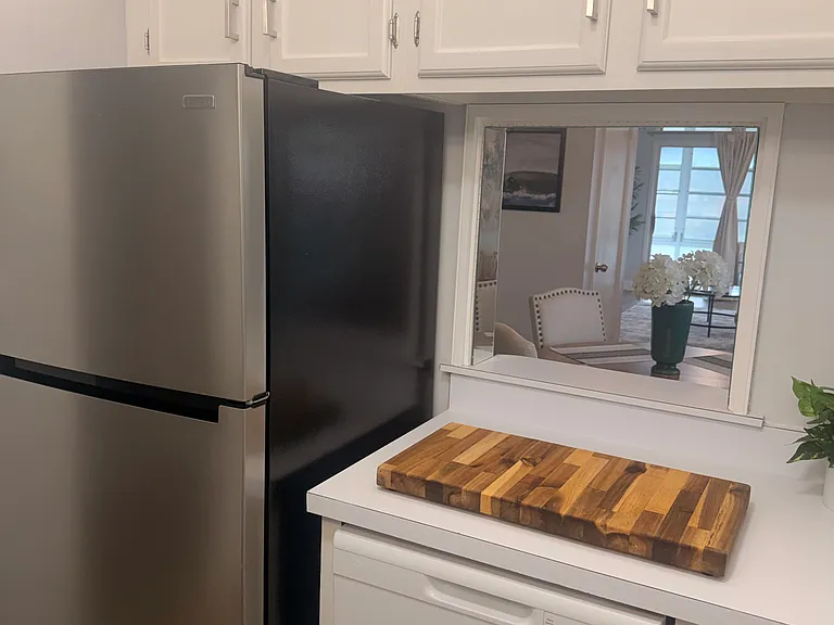 75 Royal Oak Ct #201 — Photo 9