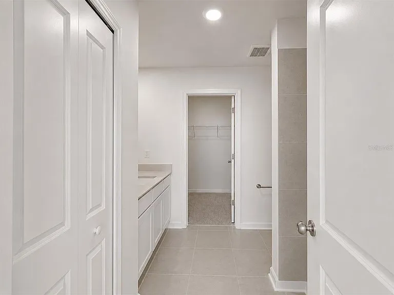 2420 Bluestone Rd — Photo 15