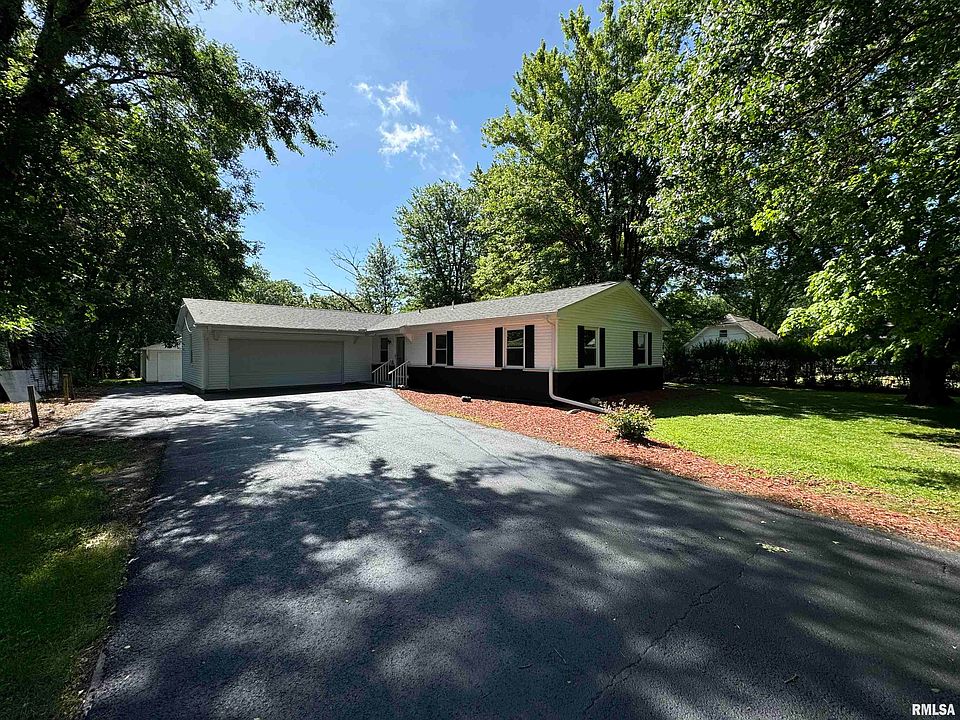 1st image of 104 Lakeview Dr
