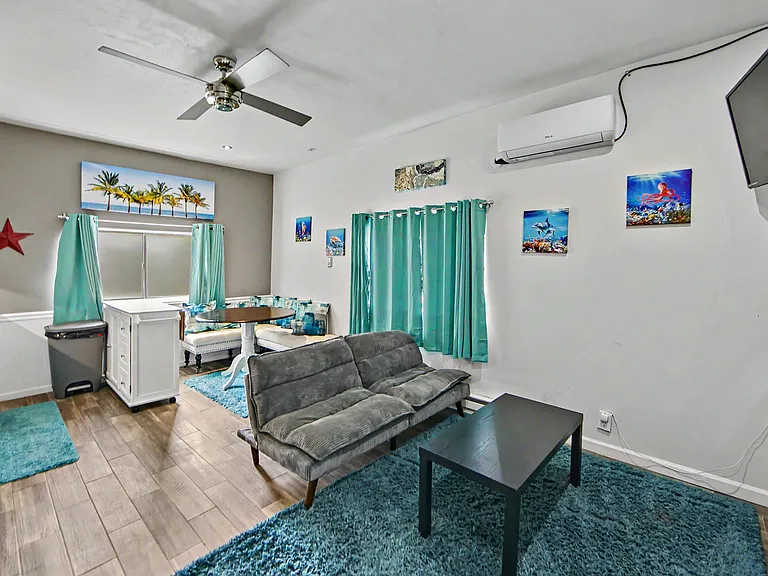 2402 Desert Willow Dr — Photo 43