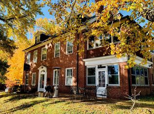 2010 Longfellow Pl, Saint Louis, MO