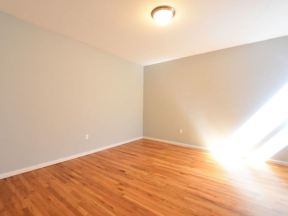 2nd image of 615 W 186th St #6M