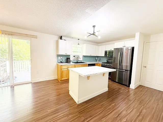 2695 McKinley Pl SE — Photo 6