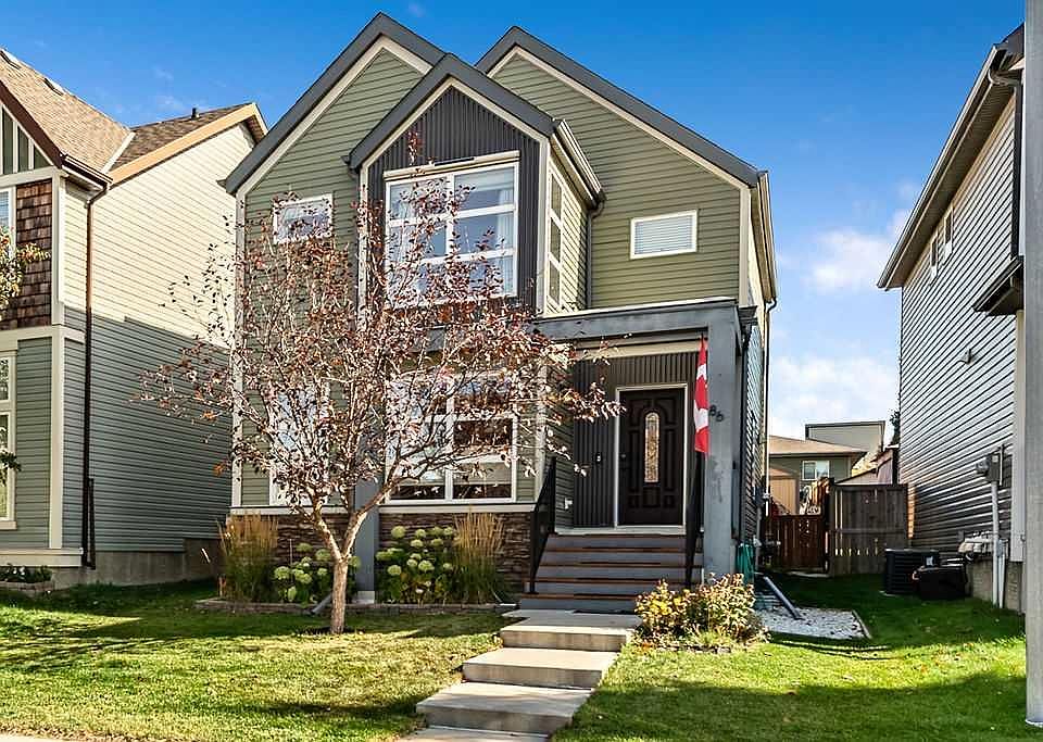 1st image of 86 W Walden Cres SE