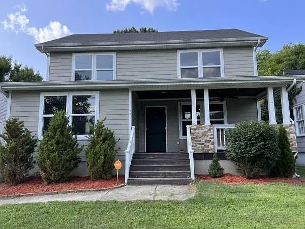 809 Maplewood Pl — Photo 3