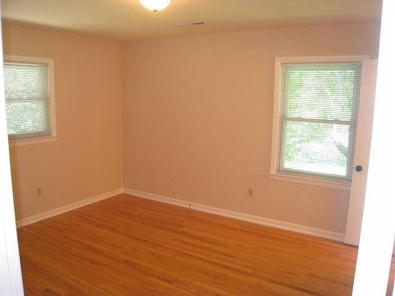 5th image of 1142 Wellington Dr