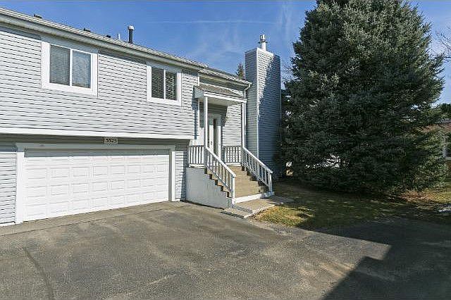 Outside view to sidewalk