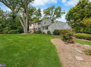 40 Dogwood Ln, Princeton, NJ 08540