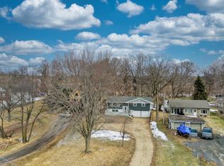 8112 N Shore Trl N, Forest Lake, MN 55025