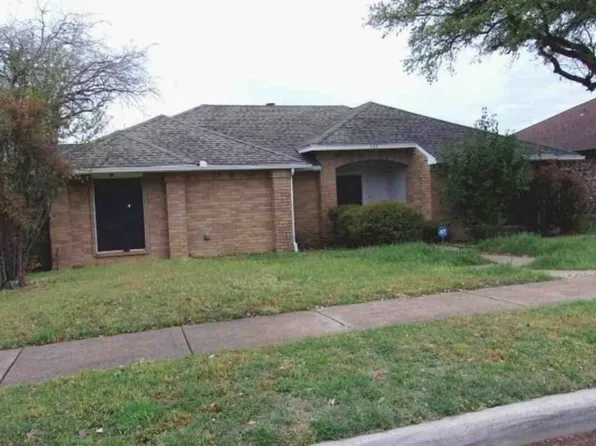 328 Trees Dr, Cedar Hill, TX 75104