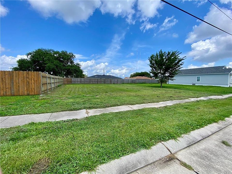 2nd image of 3504 Chalona Dr
