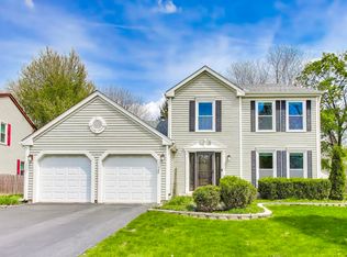 145 N Royal Oak Dr, Vernon Hills, IL 60061