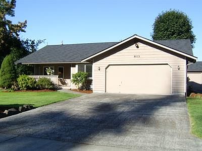 2nd image of 813 Century Ct NE