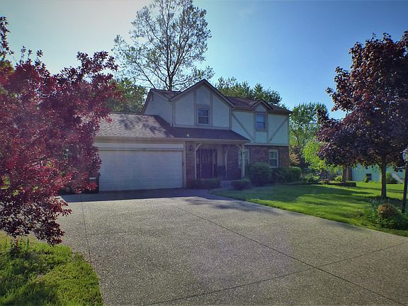5th image of 11920 Huntington Way NW
