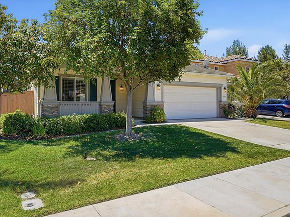 3rd image of 32831 Aden Cir