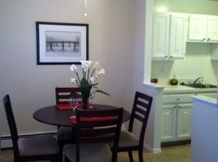 240 Spring St APT 14, Naugatuck, CT 06770