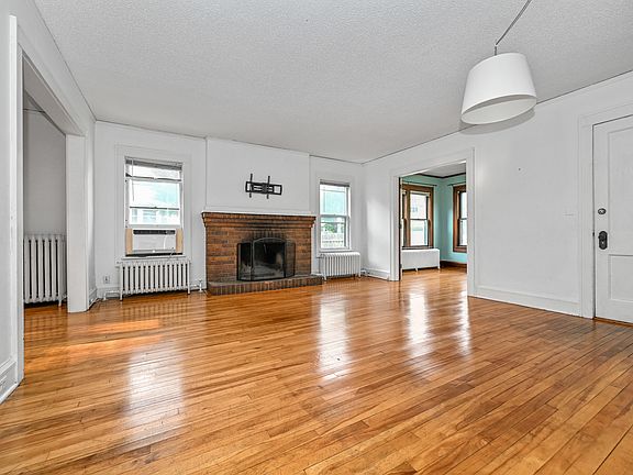 2nd image of 3900 Sheridan Ave S #1