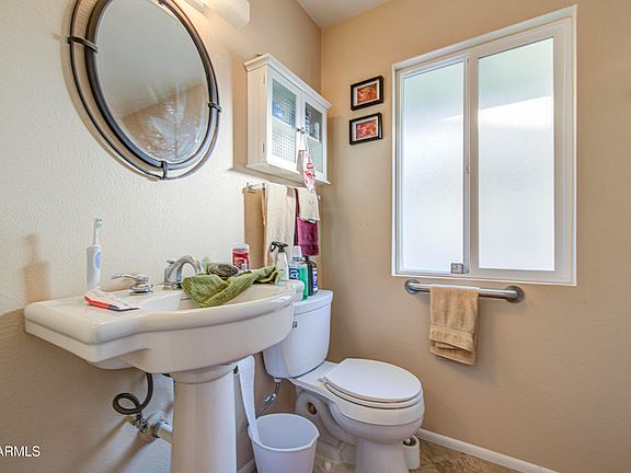 5th image of 10022 W KINGSWOOD Circle