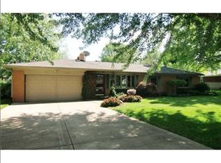 5747 W Walnut St, Greenwood, IN 46142