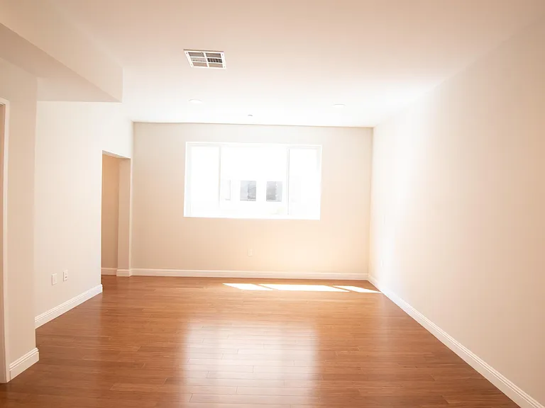 1452 S Bedford St #101 — Photo 11